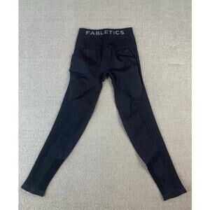 NWT Fabletics Legging Sync High Waisted Perforated 7/8 Black Size XS